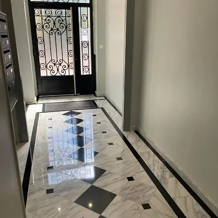 Carre D'or - Luxueux 2 Pieces *