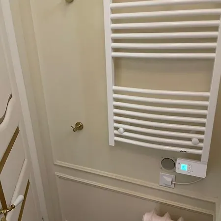 Carre D'or - Luxueux 2 Pieces *